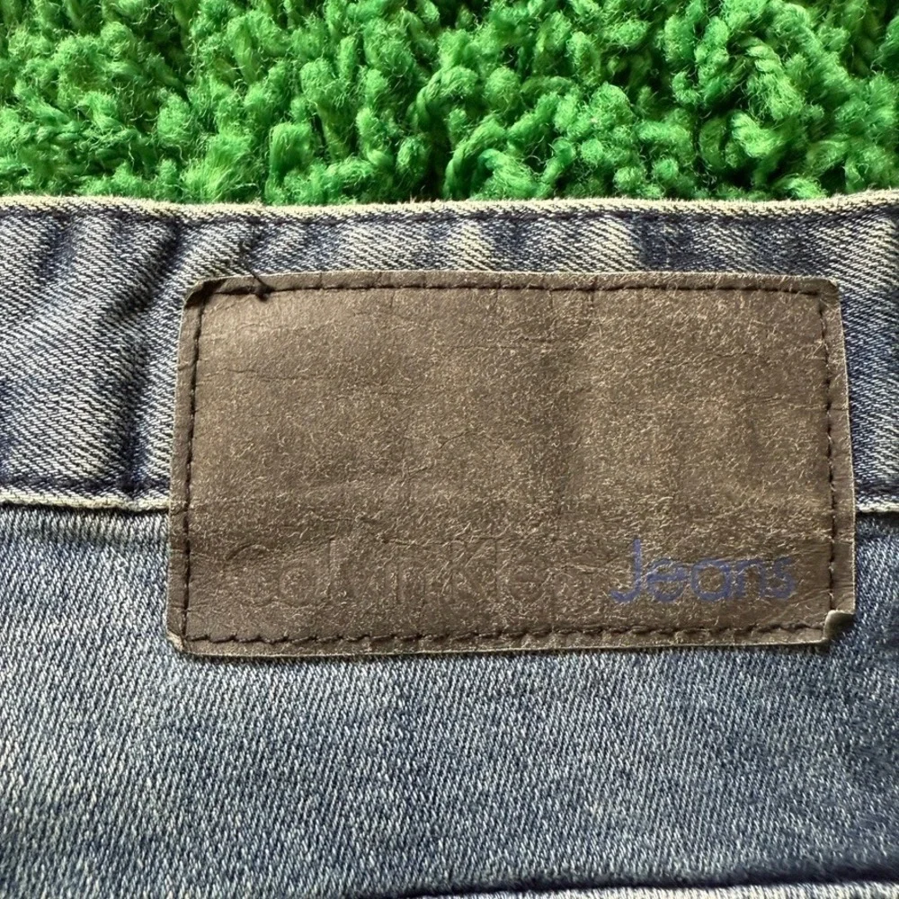 Calvin Klein Jeans Men Slim Fit Distressed Blue Denim Button Fly Pants 38x32 - Picture 8 of 9